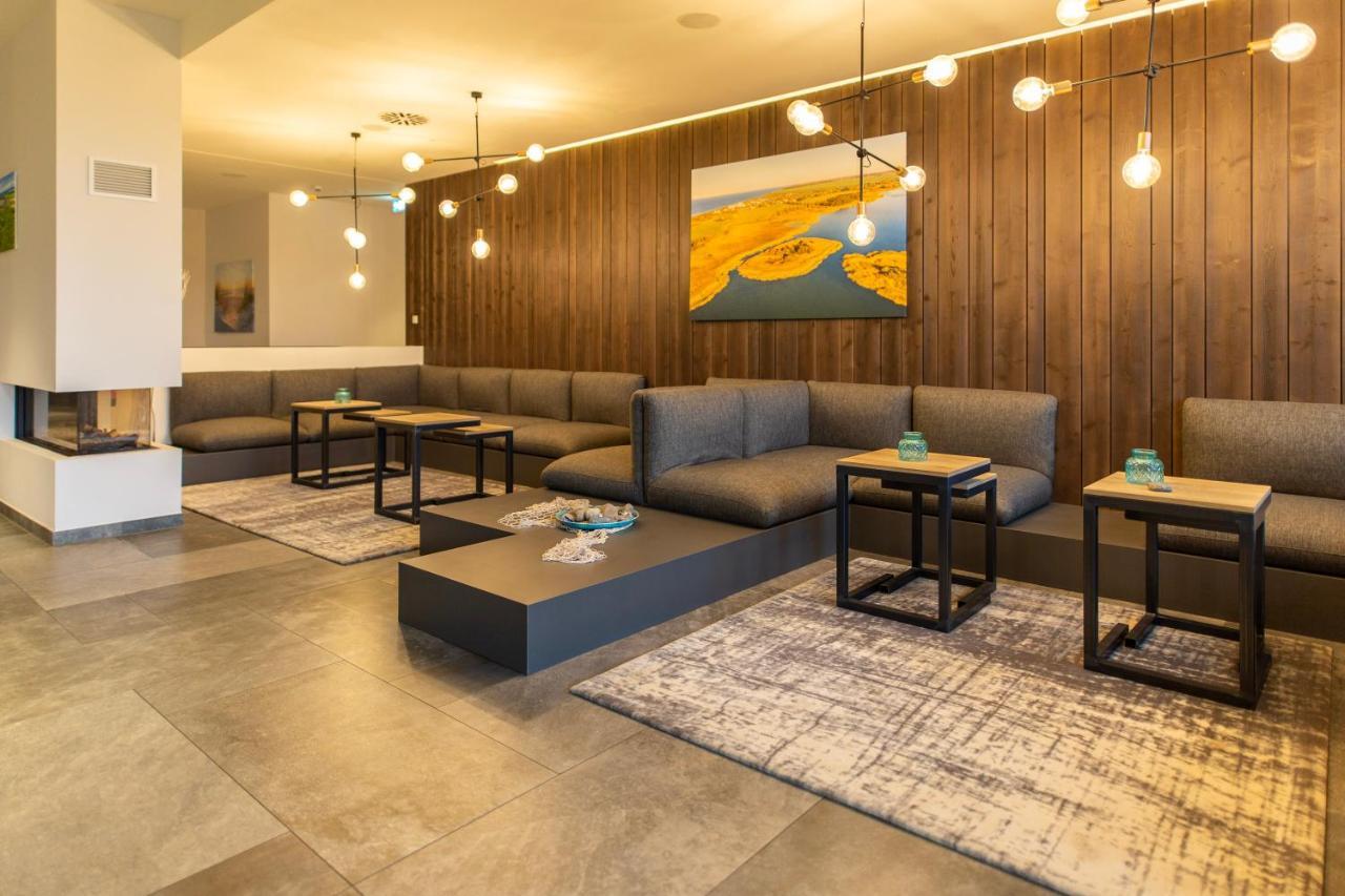 Aparthotel Waterkant Suites - Fewos Am Meer Mit Spa Börgerende-Rethwisch エクステリア 写真